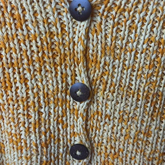 Naturally Komodo Cropped Knitted Sweater - Picture 4 of 5